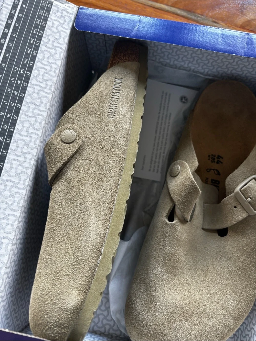 Birkenstock Boston Mens Suede Slip-On Clogs in Faded Khaki Size M 11 / 44